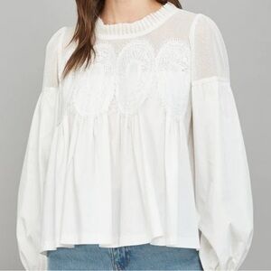 *NWT*Fate White Lace Contrast Blouse, Size Medium
